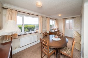 LOUNGE/DINER- click for photo gallery
